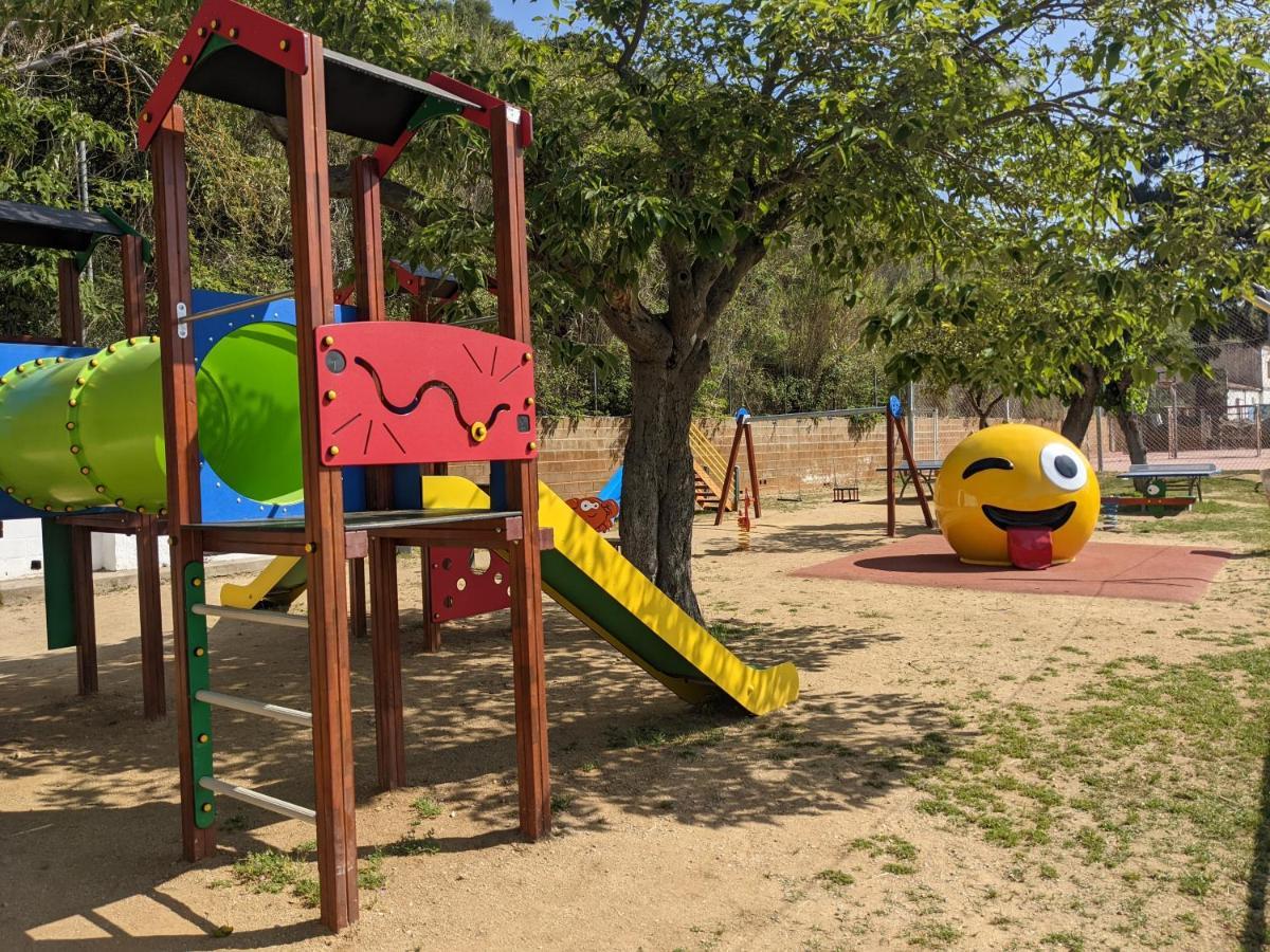 Camping Victoria Canet De Mar Bagian luar foto